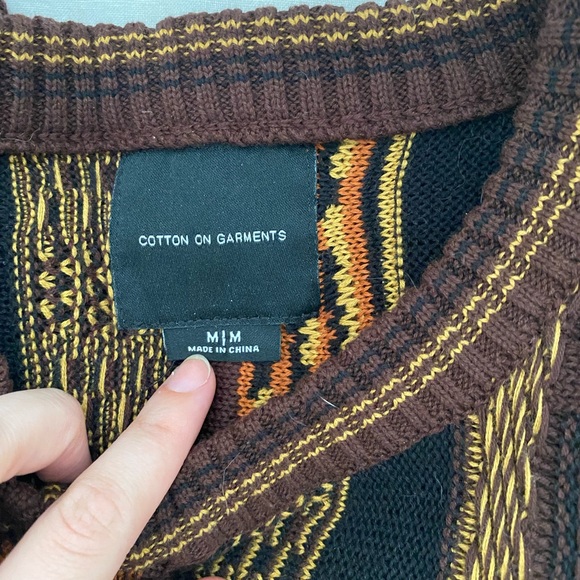 Mens “retro” sweater NWOT - Picture 3 of 4